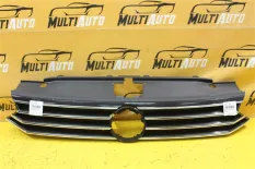 Решетка радиатора передняя Volkswagen Passat B8