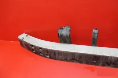 Усилитель бампера передний Toyota Land Cruiser
