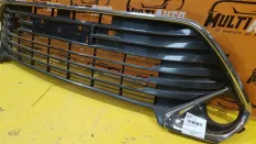 Решетка в бампер передняя Toyota Camry 55