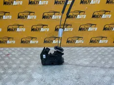 Замок двери задний левый KIA Cerato 4 G4NH 2.0 MPI