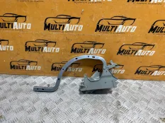 Петля крышки багажника левая Lexus IS 3 2021-