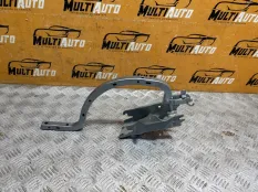 Петля крышки багажника правая Lexus IS 3 2021-