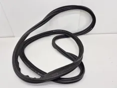 Уплотнитель двери Mercedes A180