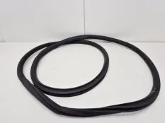 Уплотнитель двери Mercedes A180