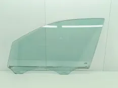Стекло двери Volkswagen Touareg