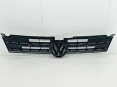 решетка радиатора Volkswagen Touareg 2