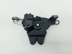 замок багажника Mercedes CLA