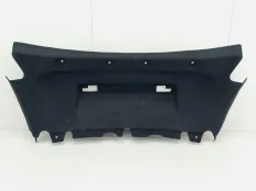 Обшивка крышки багажника Mercedes CLA