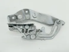 петля капота Mercedes CLA