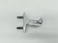 петля двери Mercedes CLA