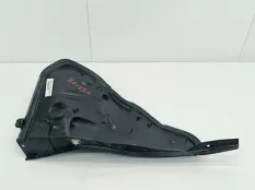 Пластик моторного отсека Volkswagen Touareg