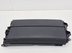 подлокотник Mercedes CLA