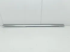 молдинг стекла Mercedes CLA