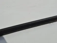 молдинг стекла Volkswagen Amarok