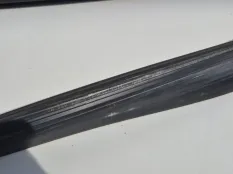 Уплотнитель двери Volkswagen Amarok