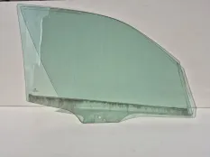 Стекло двери Volkswagen Amarok