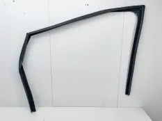 Уплотнитель двери Volkswagen Amarok