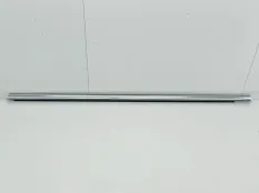 молдинг стекла Volkswagen Touareg 2