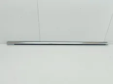 молдинг стекла Volkswagen Touareg 2