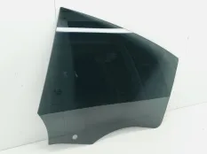 Стекло двери Mercedes CLA