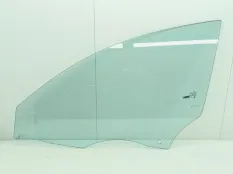 Стекло двери Mercedes CLA