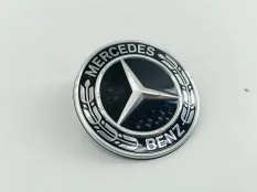 эмблема Mercedes CLA