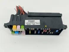 блок предохранителей Volkswagen Transporter