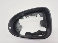 Рамка зеркала Volkswagen Touareg
