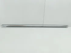 молдинг стекла Volkswagen Touareg 2