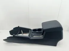 подлокотник Volkswagen Amarok