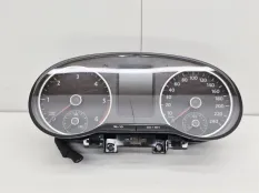 панель приборов Volkswagen Amarok