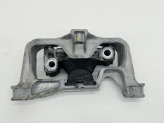 подушка двигателя Mercedes CLA