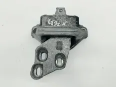 Опора двигателя Mercedes CLA