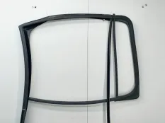 Уплотнитель стекла Volkswagen Amarok