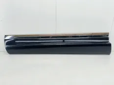 Молдинг двери Volkswagen Touareg