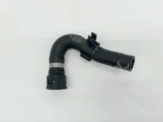 Патрубок системы охлаждения Volkswagen Touareg 2