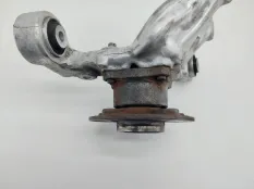 Кулак Mercedes CLA