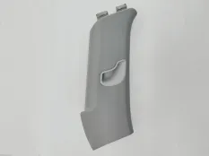 Обшивка стойки Volkswagen Touareg 2