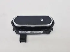 Кнопка обогрева сидений Mercedes CLA