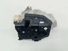 замок двери Volkswagen Touareg 2