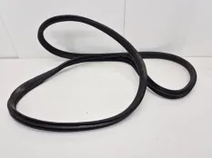 уплотнительная резинка Mercedes CLA