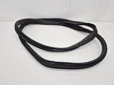 уплотнительная резинка Mercedes CLA