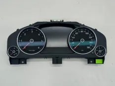панель приборов Volkswagen Touareg 2