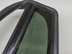 форточка двери Cadillac Escalade