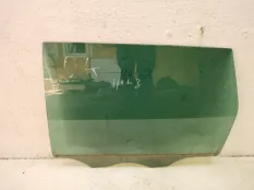 Стекло двери Volkswagen Touareg 2