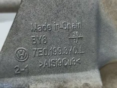 Кронштейн двигателя Volkswagen Transporter