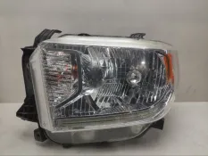 фара Toyota Tundra