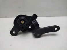 Ручка открывания капота Geely Monjaro