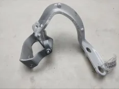 Петля багажника Audi Q7