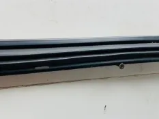 Уплотнитель двери Toyota Tundra